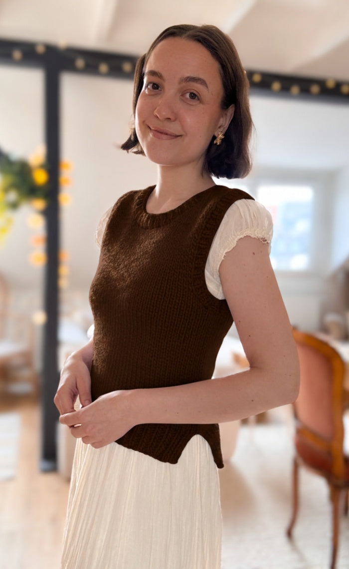 New Beginnings Sweater Vest - Beginner Knitting Kit with Videotutorial