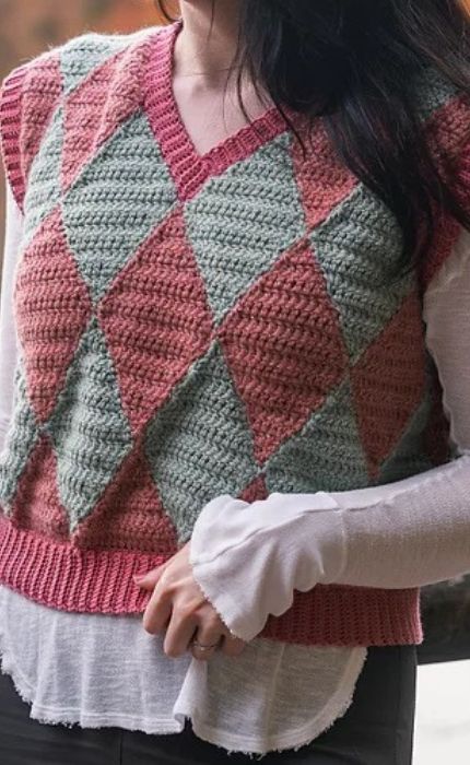 Sparkling Vest - WARMI ALPACA & STELLARIS - Crochet Kit Done