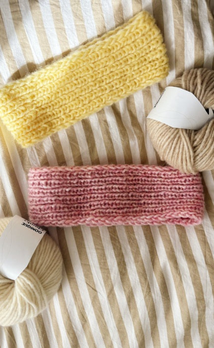 New Beginnings Stirnband - OONIQUE CHUNKY - Anfänger Strickset mit Videotutorial