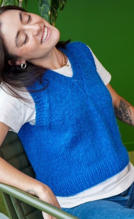 Phoenix Sweater - MERRY MERINO 110 - Knitting Kit