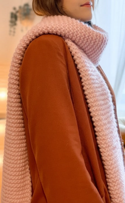 New Beginnings Scarf - OONIQUE CHUNKY - Beginner Knitting Kit with Video Tutorial