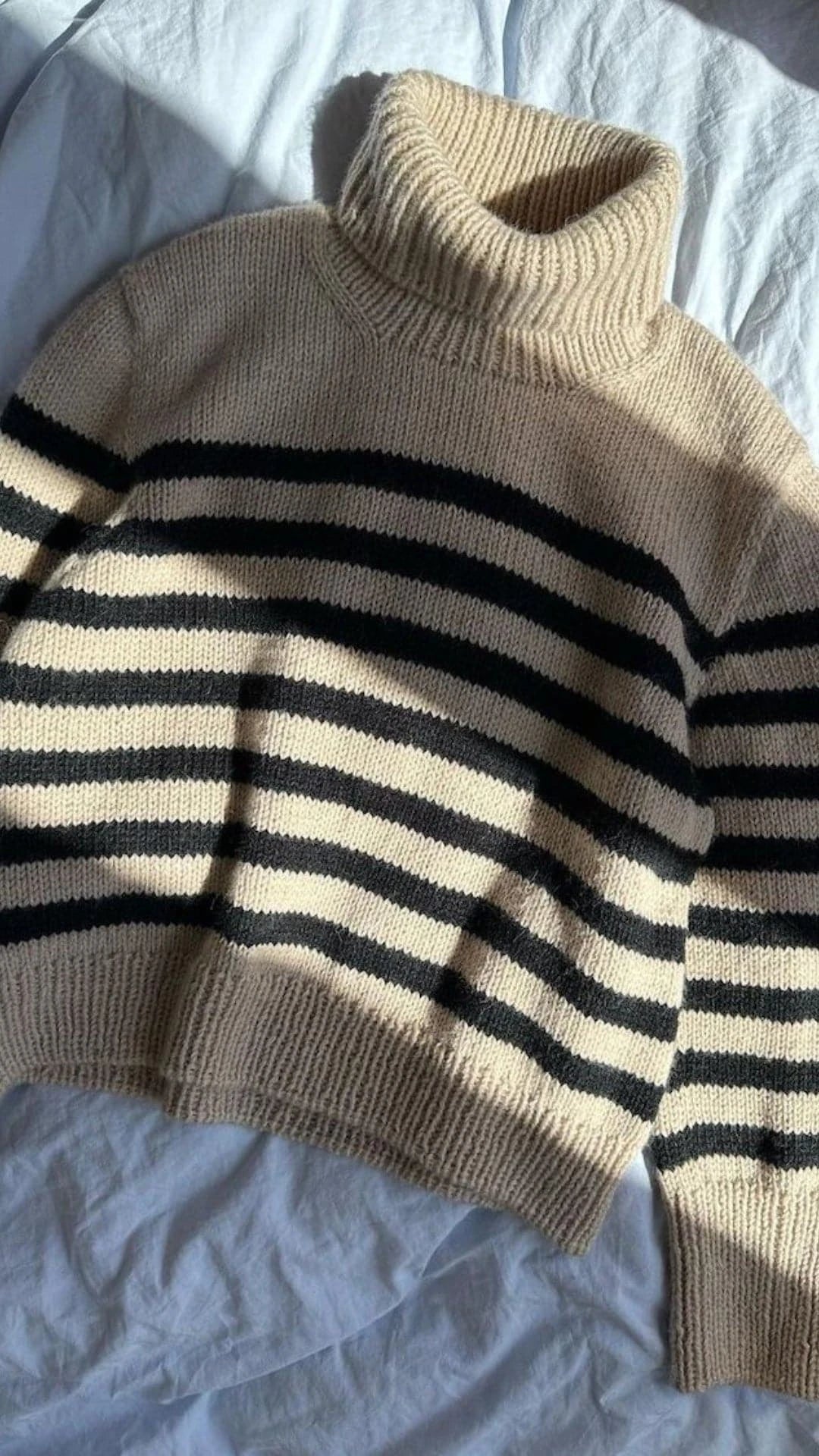 Lyon Sweater - Chunky Edition - PEER GYNT & TYNN SILK MOHAIR - Strickset von PETITE KNIT jetzt online kaufen bei OONIQUE