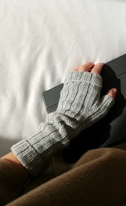 Nola Handstulpen - KLOMPELOMPE MERINOULL - Strickpaket