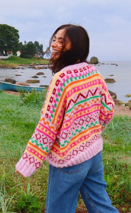 Phoenix Sweater - MERRY MERINO 110 - Knitting Kit