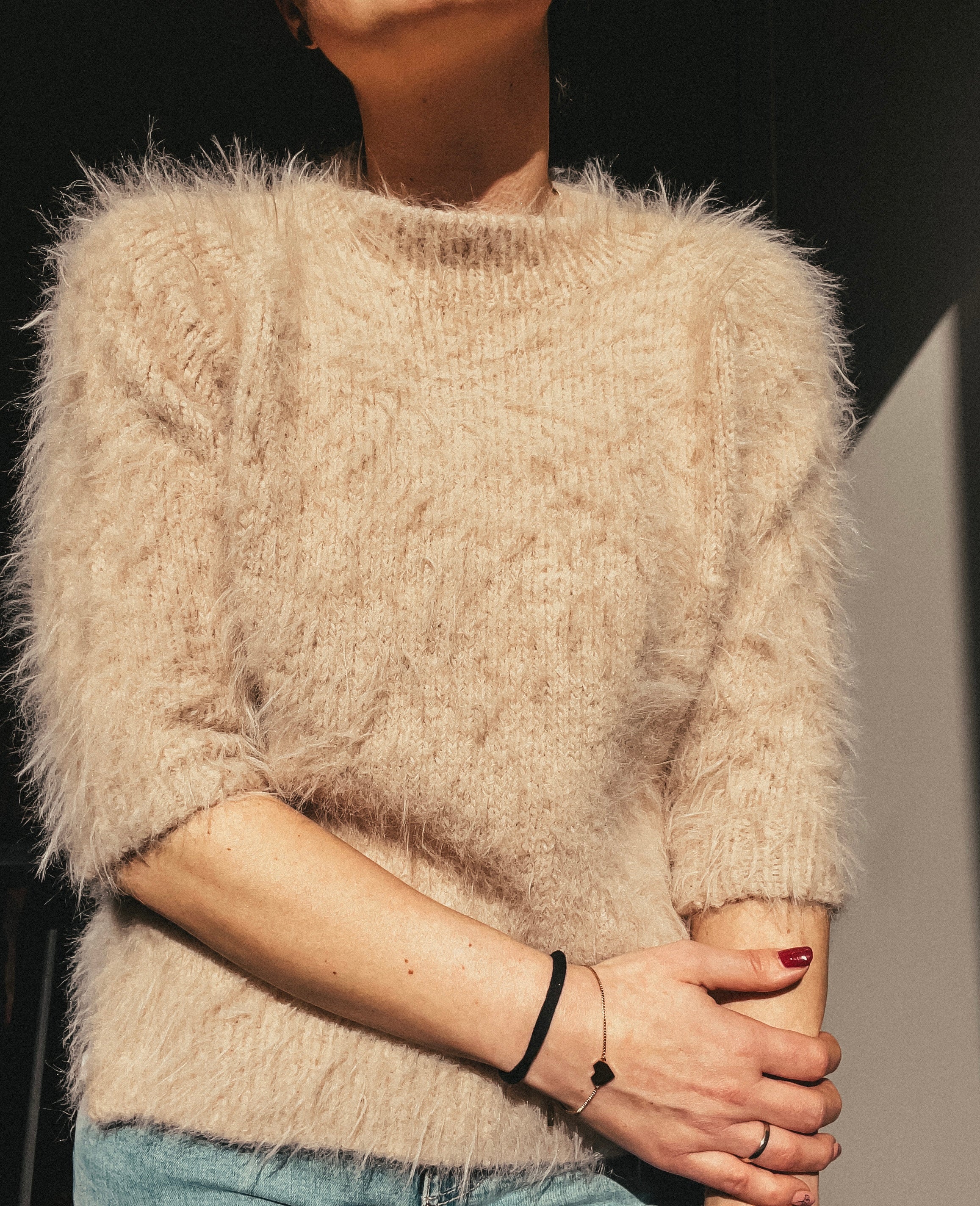 Fuzzy Fluff Sweater - BASTA - Strickpaket