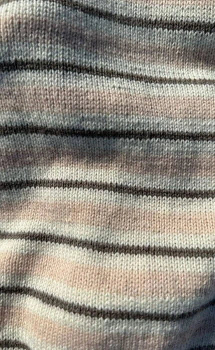 Dreifarbiges Amélie Tee - SUNDAY - Strickset von PETITE KNIT jetzt online kaufen bei OONIQUE