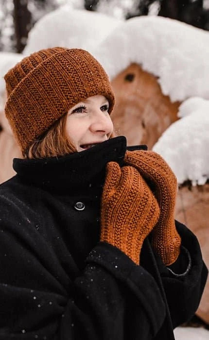 Erna Mittens - SUNDAY - Strickset von RUSTKNITWEAR jetzt online kaufen bei OONIQUE