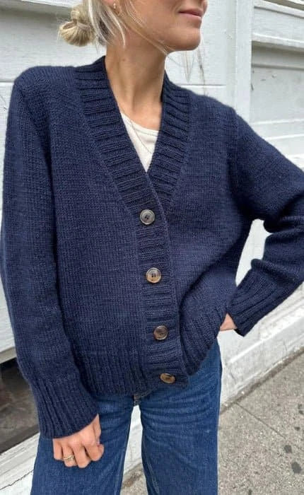 Eva Cardigan - PEER GYNT - Strickset von PETITE KNIT jetzt online kaufen bei OONIQUE