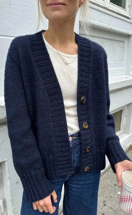 Eva Cardigan - PEER GYNT - Strickset von PETITE KNIT jetzt online kaufen bei OONIQUE