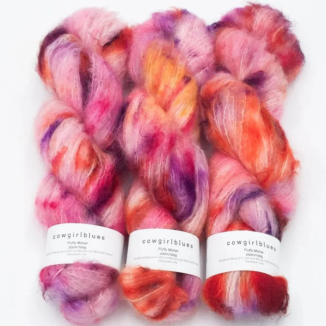 Fluffy Mohair Farbverlauf handgefärbt von COWGIRL BLUES jetzt online kaufen bei OONIQUE