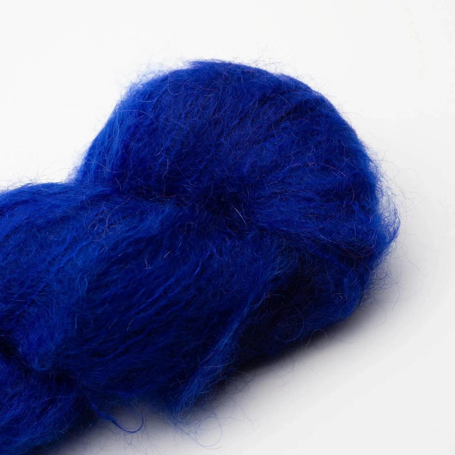Fluffy Mohair solids handgefärbt von COWGIRL BLUES jetzt online kaufen bei OONIQUE