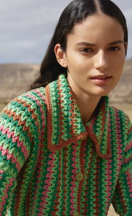 Hemdjacke im Zackenmuster quer gehäkelt - ORGANICO - Häkelset von LANA GROSSA jetzt online kaufen bei OONIQUE