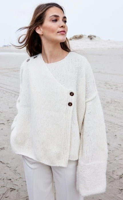 Jacke mit asymmetrischem Ausschnitt - ALPACA AIR - Strickset von LANA GROSSA jetzt online kaufen bei OONIQUE