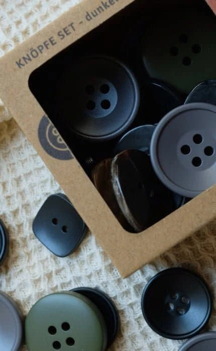 Knopfset - dunkel (48 Stk.) von OONIQUE jetzt online kaufen bei OONIQUE