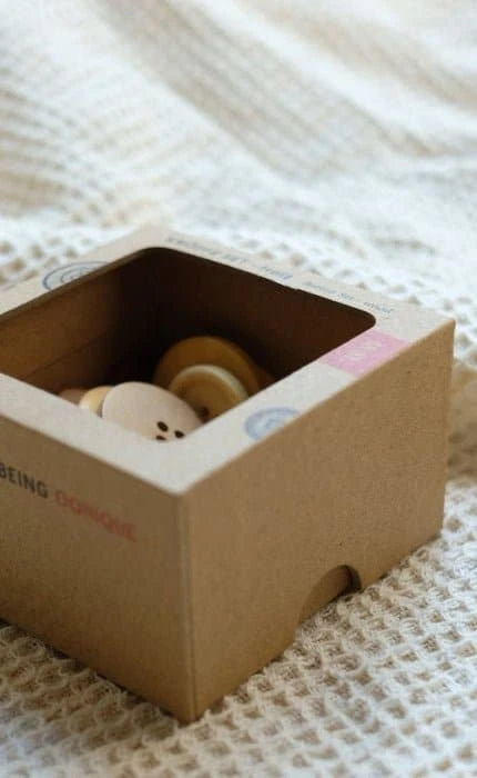 Knopfset - Holz (48 Stk.) von OONIQUE jetzt online kaufen bei OONIQUE