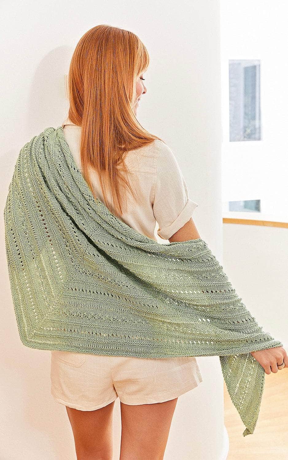 Tuch mit Sternchenmuster - LANDLUST SOMMERSEIDE - Strickset von LANA GROSSA jetzt online kaufen bei OONIQUE