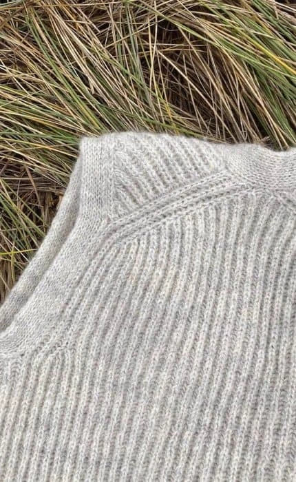 November Weste - PEER GYNT - Strickset von PETITE KNIT jetzt online kaufen bei OONIQUE