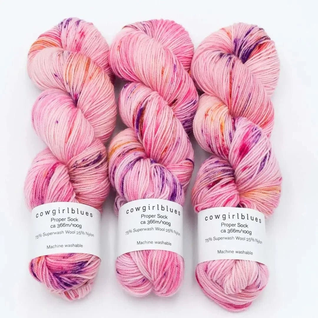 Proper Sock Farbverlauf handgefärbt von COWGIRL BLUES jetzt online kaufen bei OONIQUE