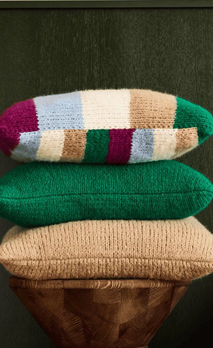 Zwei Kissenhüllen Glatt Rechts - ECOPUNO CHUNKY - Strickpaket von LANA GROSSA jetzt online kaufen bei OONIQUE
