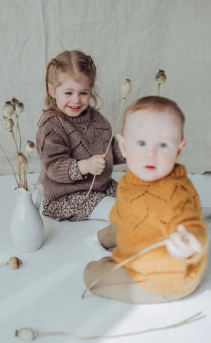 Feder Kinderpullover - COOL WOOL BIG & SILKHAIR - Strickset von STROFF jetzt online kaufen bei OONIQUE