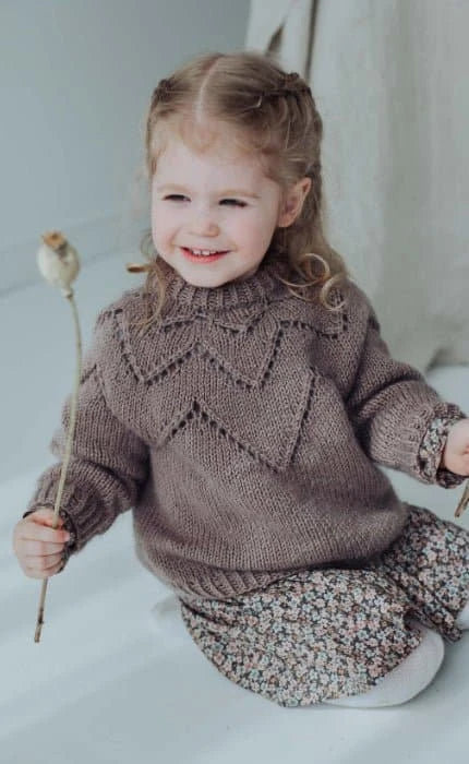 Feder Kinderpullover - COOL WOOL BIG & SILKHAIR - Strickset von STROFF jetzt online kaufen bei OONIQUE