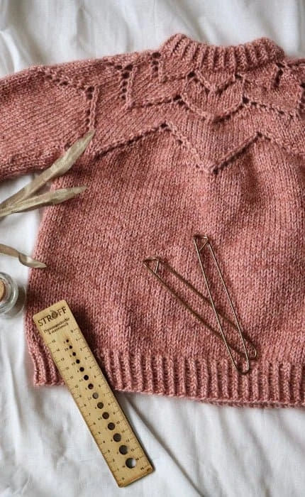 Feder Kinderpullover - COOL WOOL BIG & SILKHAIR - Strickset von STROFF jetzt online kaufen bei OONIQUE