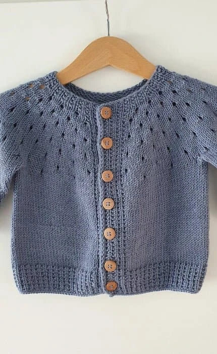 Glück Babyjacke - COOL WOOL - Strickset von STROFF jetzt online kaufen bei OONIQUE