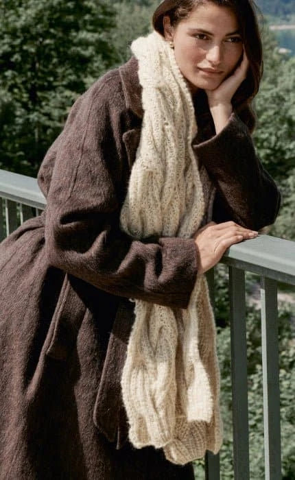 Schal im Zopf-Patentmuster - ALPACA AIR - Strickset von LANA GROSSA jetzt online kaufen bei OONIQUE