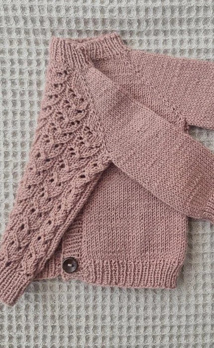Hallo Welt Babyjacke - COOL WOOL BABY - Strickset von STROFF jetzt online kaufen bei OONIQUE