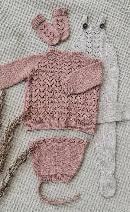 Hallo Welt Babyjacke - COOL WOOL BABY - Strickset von STROFF jetzt online kaufen bei OONIQUE