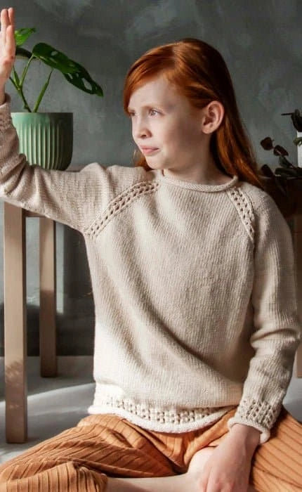 Haselstrauch Weihnachtskleid - COOL WOOL BABY - Strickset von STROFF jetzt online kaufen bei OONIQUE