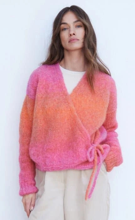 Wickeljacke mit Bindebändern - AVIO - Strickset von LANA GROSSA jetzt online kaufen bei OONIQUE