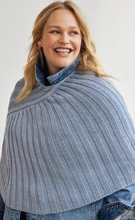 Poncho im Rippenmuster - COOL WOOL BIG - Strickset von LANA GROSSA jetzt online kaufen bei OONIQUE