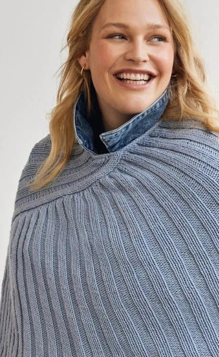 Poncho im Rippenmuster - COOL WOOL BIG - Strickset von LANA GROSSA jetzt online kaufen bei OONIQUE