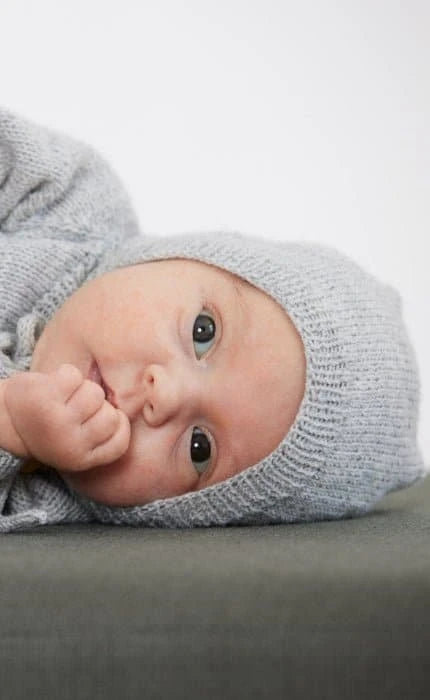 Mütze mit Kordel - COOL WOOL BABY - Strickset von LANA GROSSA jetzt online kaufen bei OONIQUE