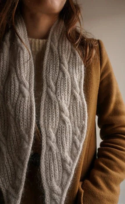 Minou Schal - SUNDAY & SILKHAIR - Strickset von KNITTING DEER jetzt online kaufen bei OONIQUE