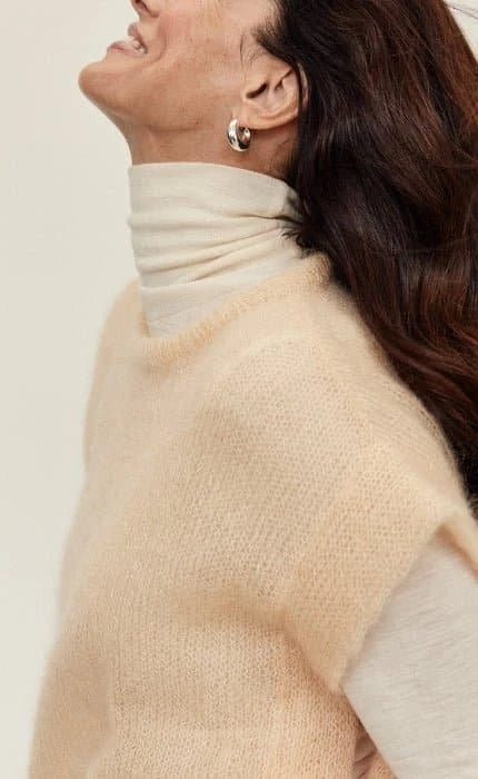 Pullunder mit Seitenschlitz - SILKHAIR - Strickset von LANA GROSSA jetzt online kaufen bei OONIQUE