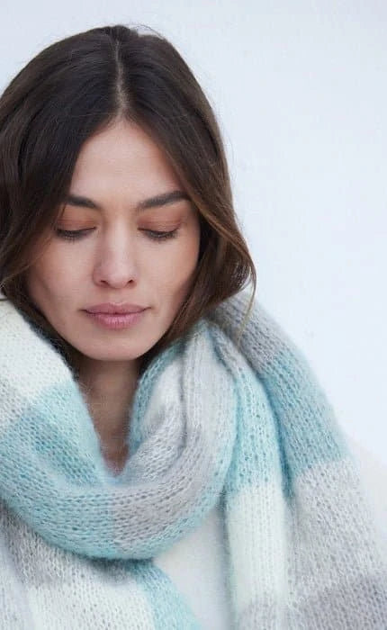 Karo-Schal zweifädig gestrickt - SETASURI - Strickset von LANA GROSSA jetzt online kaufen bei OONIQUE