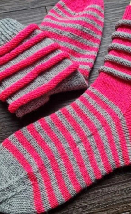 Socken Kulea - ANLEITUNG von JOÉL JOÉL jetzt online kaufen bei OONIQUE