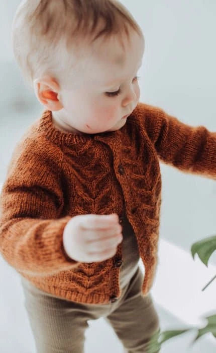 Björk Cardigan für Kinder - COOL WOOL BIG - Strickset von STROFF jetzt online kaufen bei OONIQUE