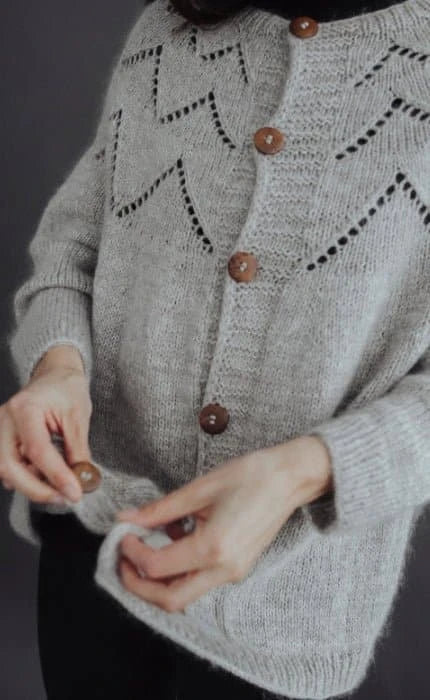 Feder Cardigan - COOL WOOL BIG & SILKHAIR - Strickset von STROFF jetzt online kaufen bei OONIQUE