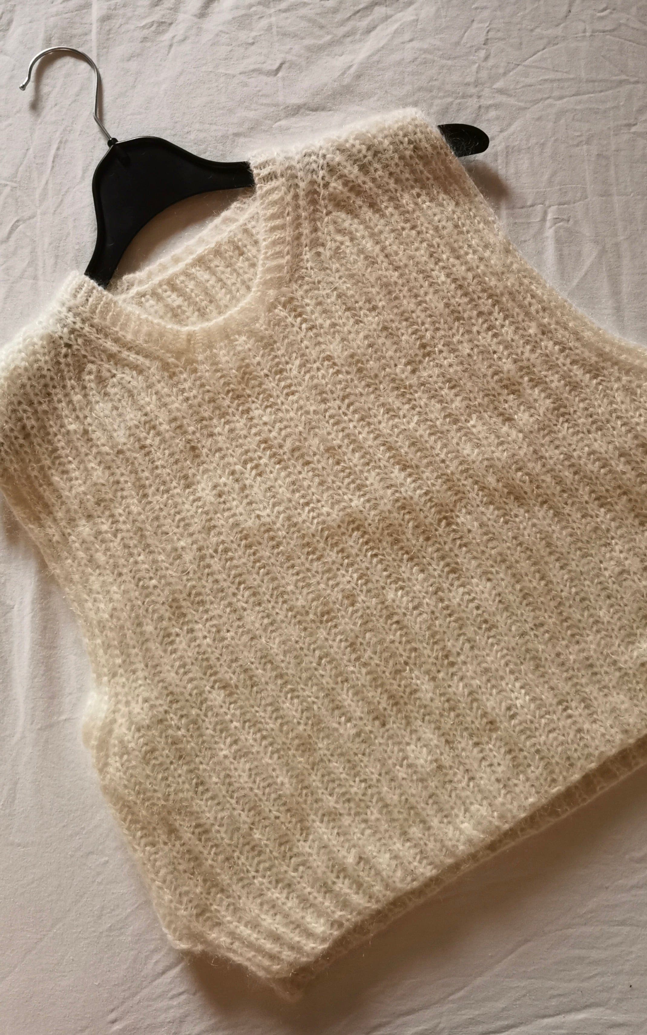 Fluffy Cloud Slipover - SILKHAIR - Strickset von ANN.KA.THRIN jetzt online kaufen bei OONIQUE