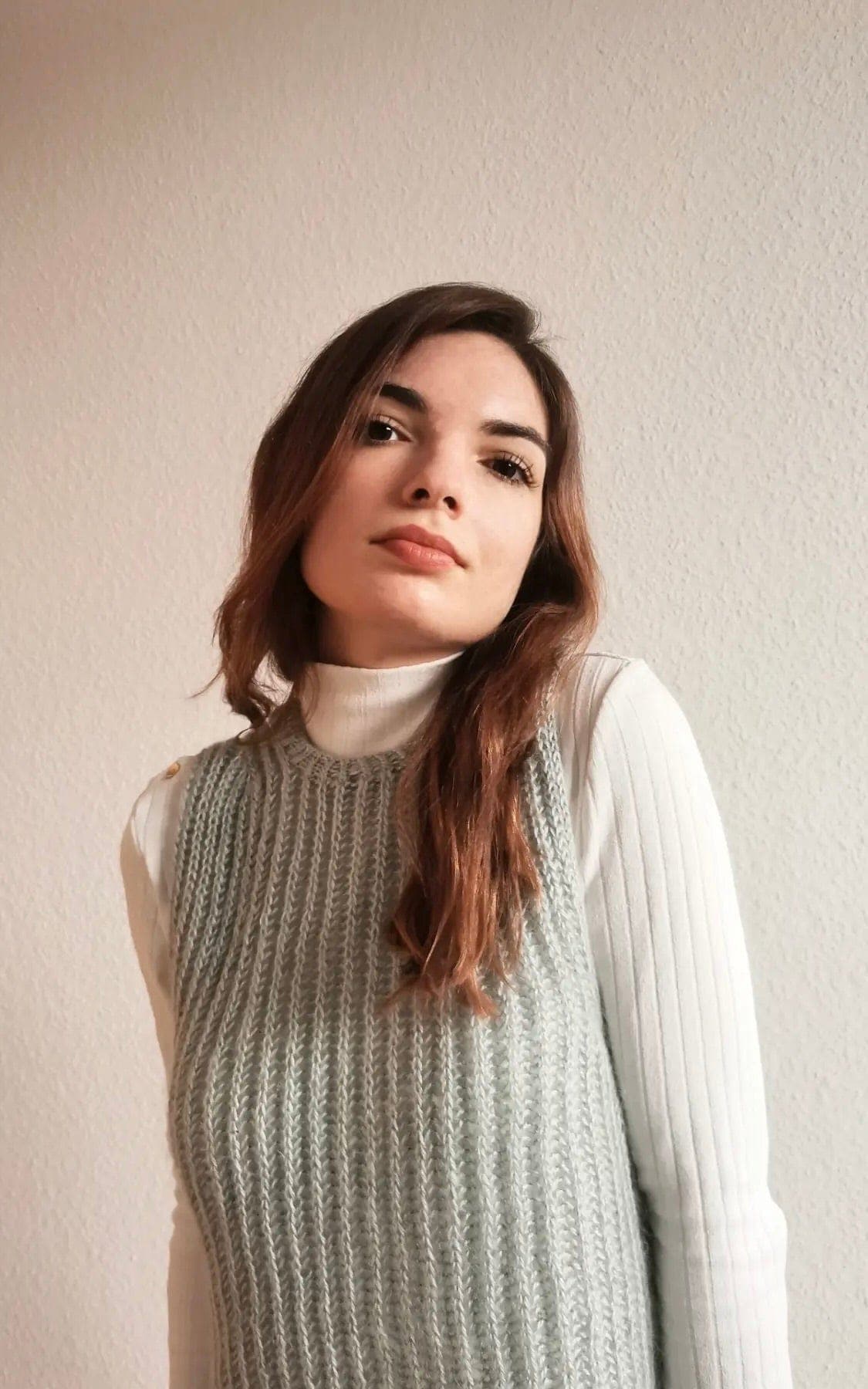 Fluffy Cloud Slipover - SILKHAIR - Strickset von ANN.KA.THRIN jetzt online kaufen bei OONIQUE