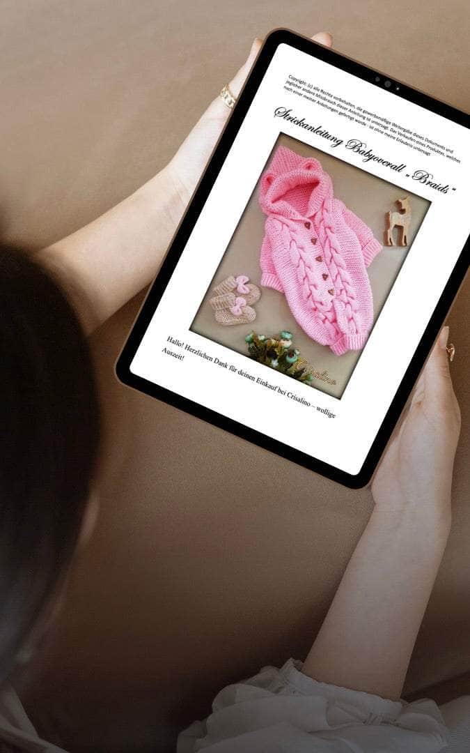Babyoverall mit Zopfmuster - ANLEITUNG von CRISALINO jetzt online kaufen bei OONIQUE
