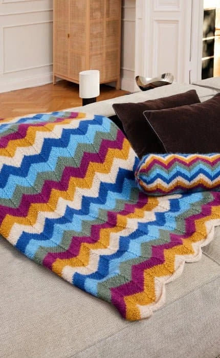 Gestreifte Decke im Zackenmuster - ALPACA AIR - Strickset von LANA GROSSA jetzt online kaufen bei OONIQUE