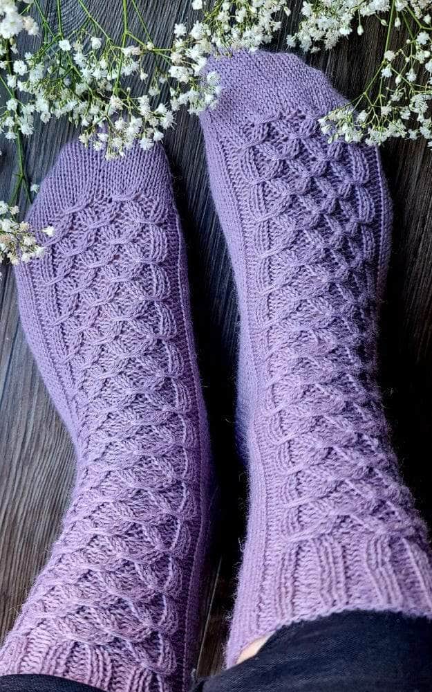 Mikula Socken - ANLEITUNG von JOÉL JOÉL jetzt online kaufen bei OONIQUE