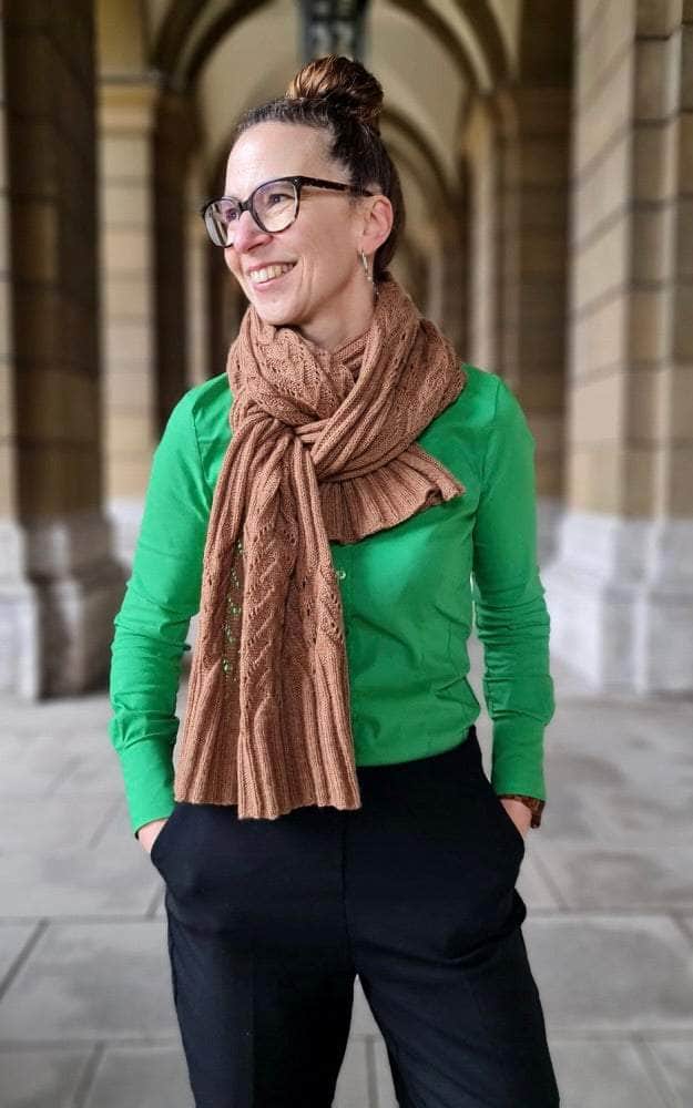 Ulani Schal - ANLEITUNG von JOÉL JOÉL jetzt online kaufen bei OONIQUE