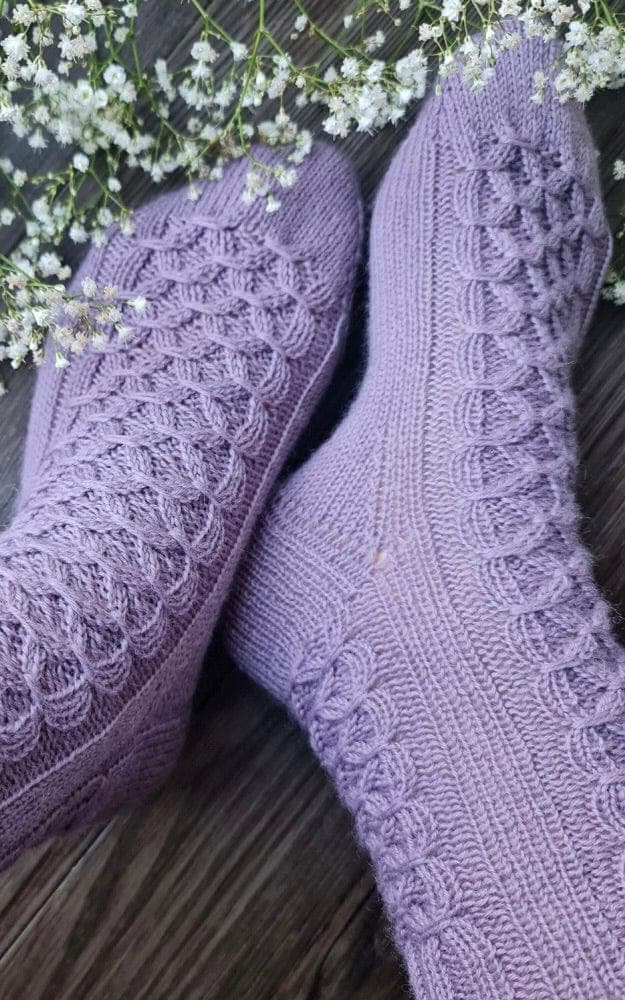 Mikula Socken - MEILENWEIT 100 - Strickset von JOÉL JOÉL jetzt online kaufen bei OONIQUE