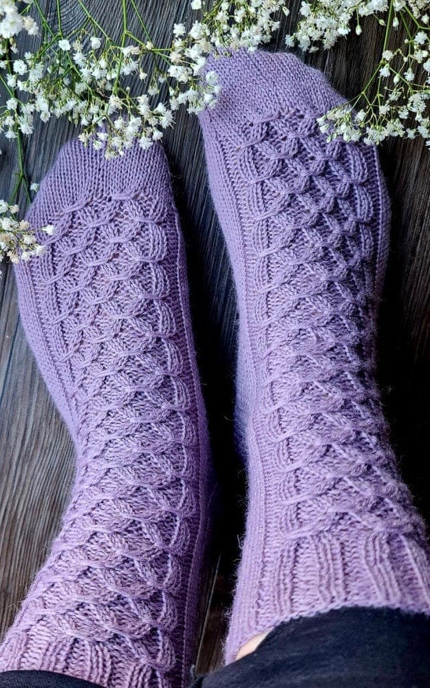 Mikula Socken - MEILENWEIT 100 - Strickset von JOÉL JOÉL jetzt online kaufen bei OONIQUE