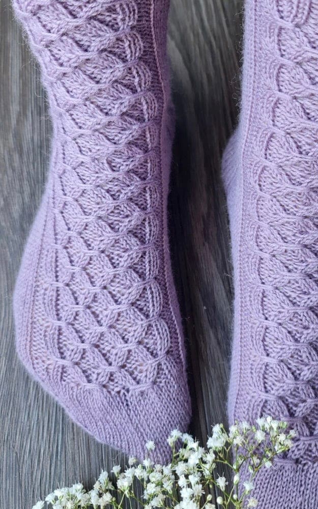 Mikula Socken - MEILENWEIT 100 - Strickset von JOÉL JOÉL jetzt online kaufen bei OONIQUE